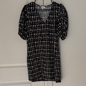 Evereve Black and Cream Mini Dress